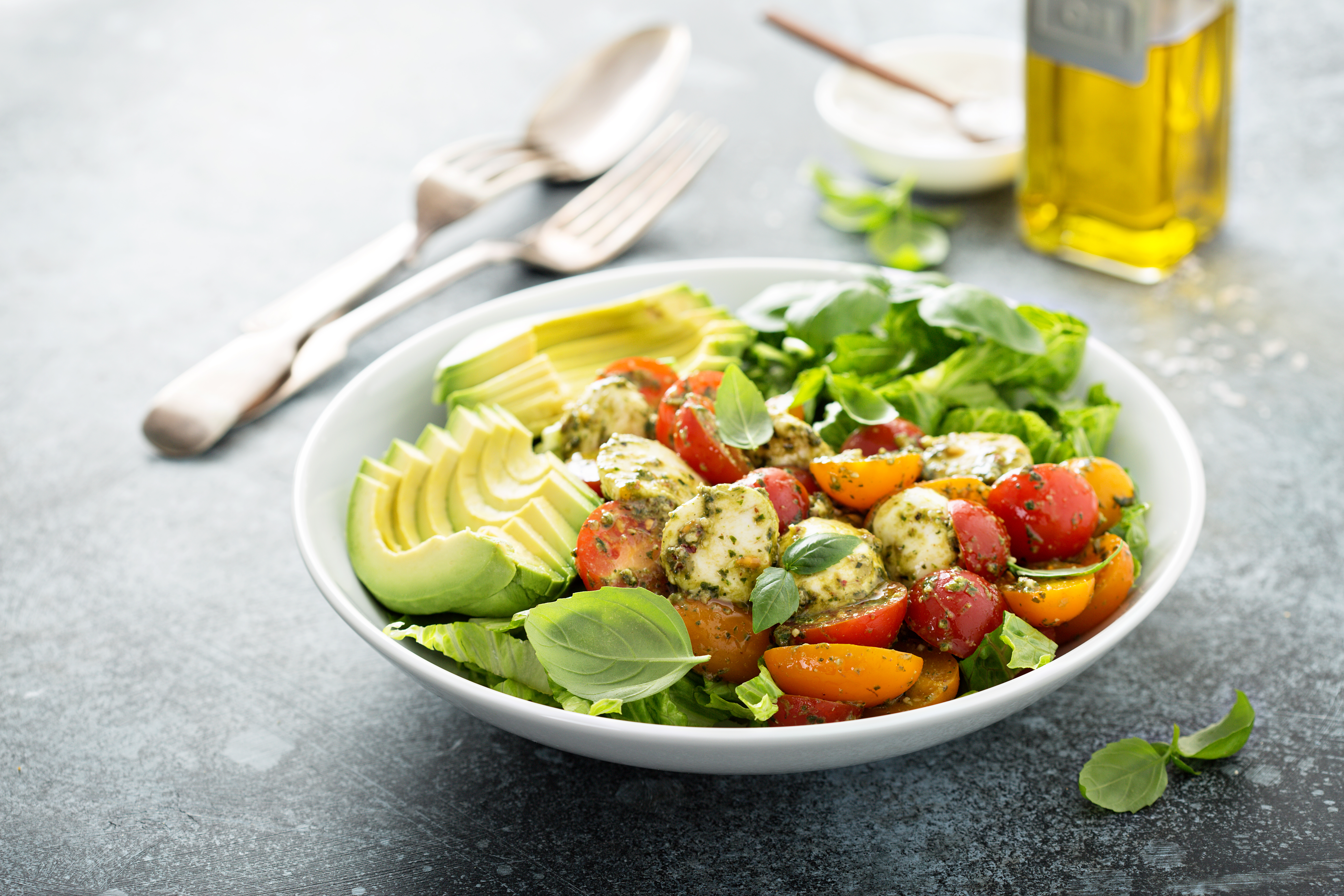 pesto chicken avocado salad